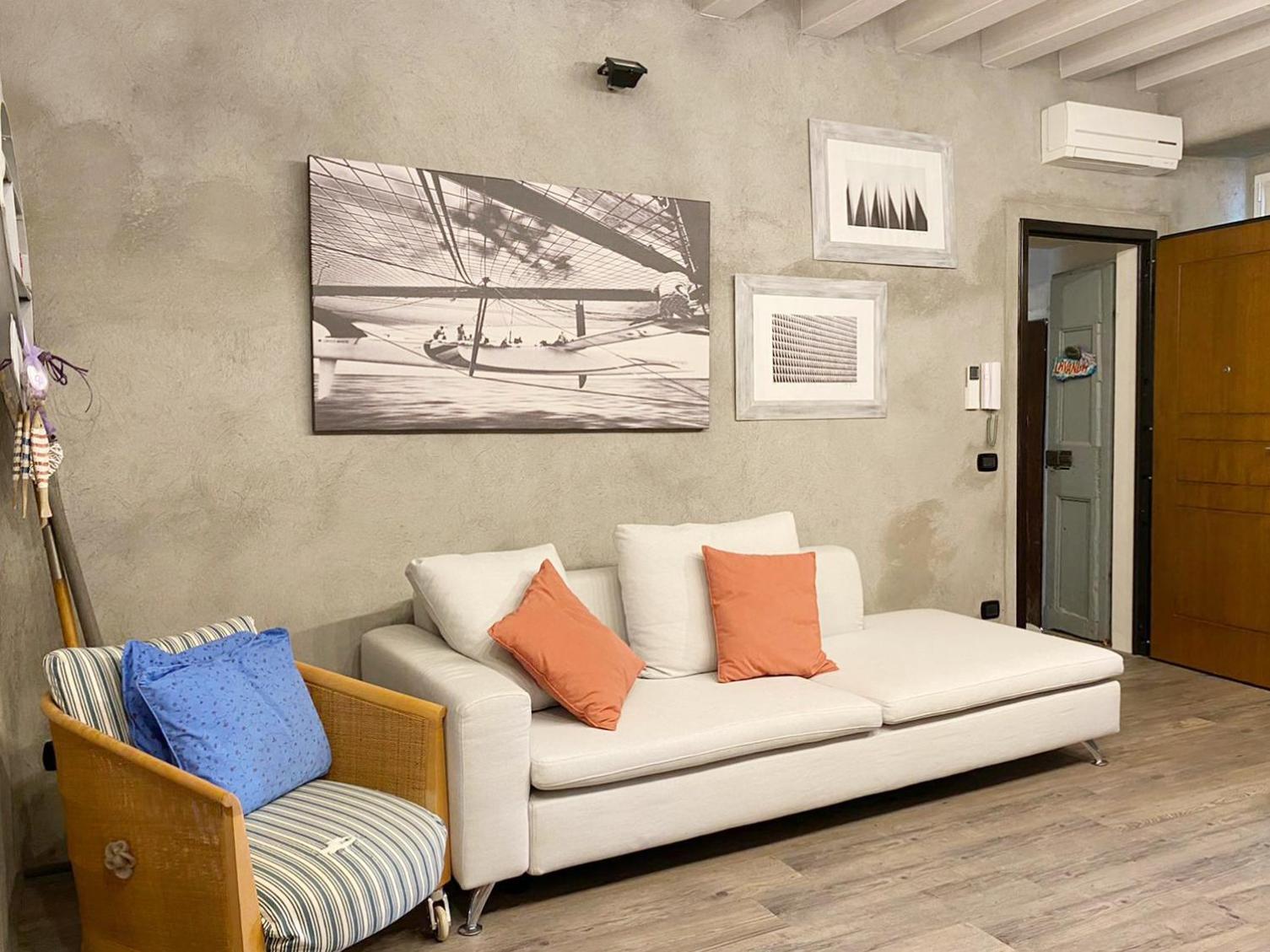 The Honeymoon Apartment Bellano