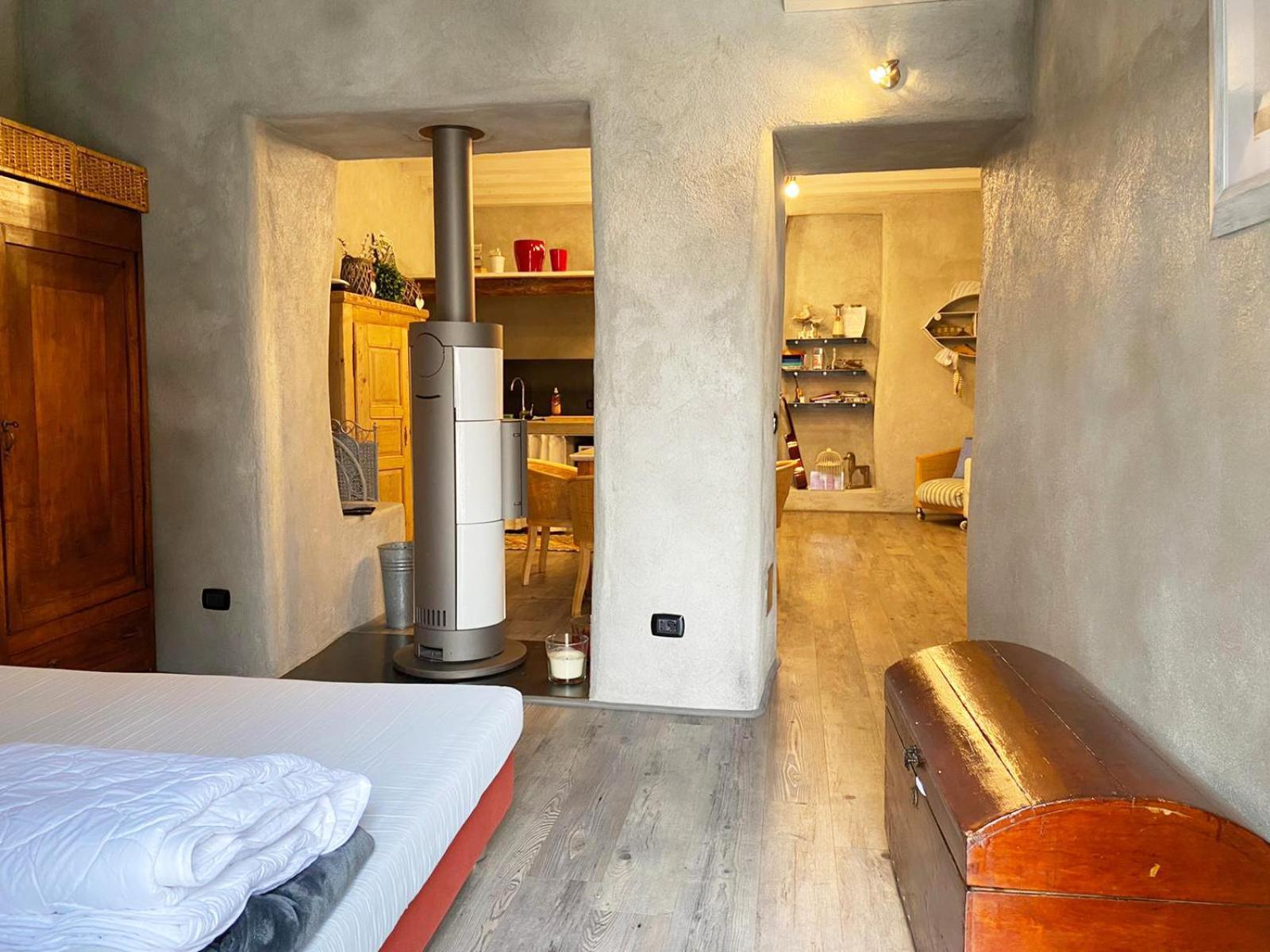 The Honeymoon Apartment *