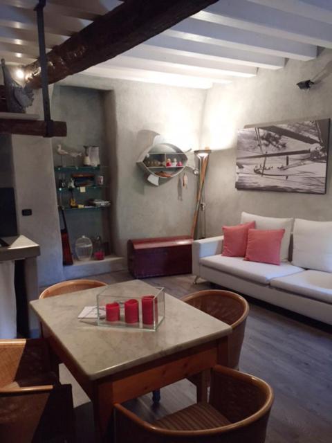 The Honeymoon Apartment *